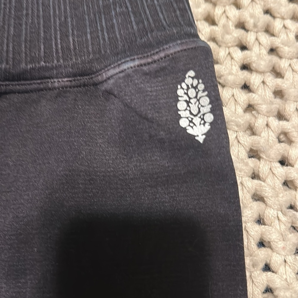 NWOT Free People Movement good karma legging and bra top bundle M/L - Picture 7 of 9